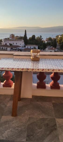 Tsitsinakis Traditional House